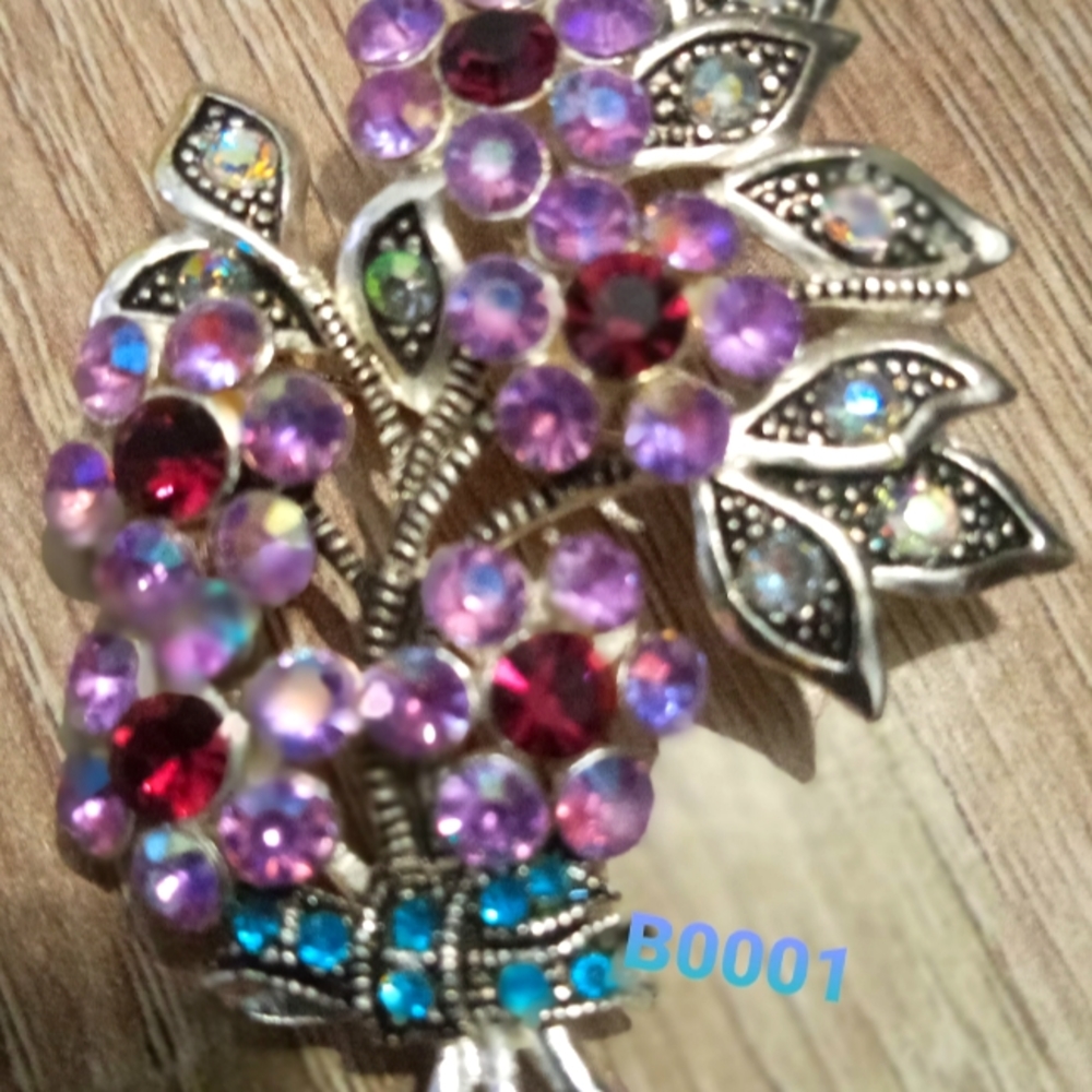 Vintage Nina Ricci Brooch/Pin